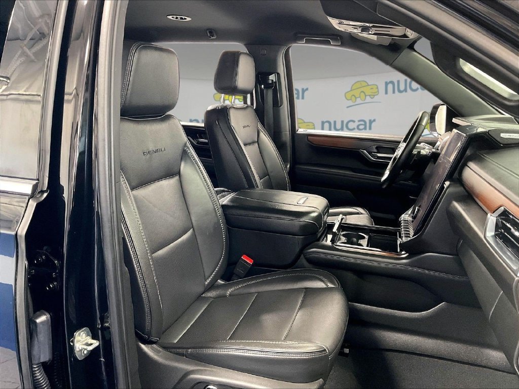 Used 2025 GMC Yukon Denali AWD/4WD image 11