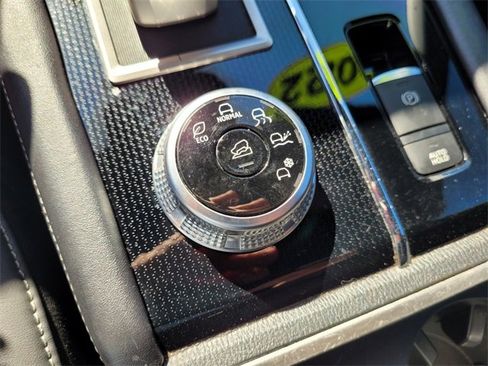 Used 2022 Mitsubishi Outlander SE image 29