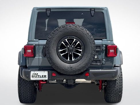 Used 2025 Jeep Wrangler Unlimited Rubicon AWD/4WD image 6