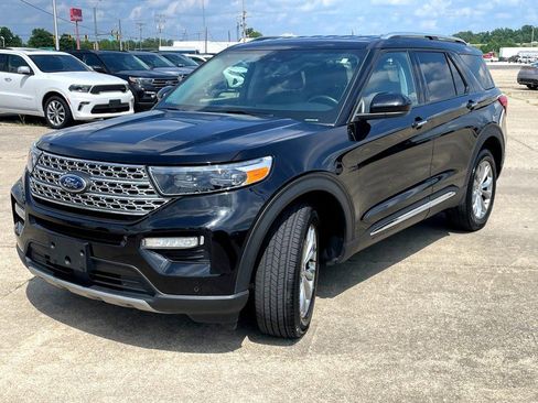 Used 2024 Ford Explorer Limited image 7