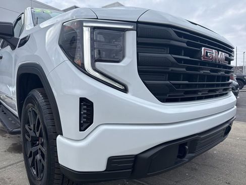 Used 2023 GMC Sierra 1500 Pro w/ Graphite Edition image 11