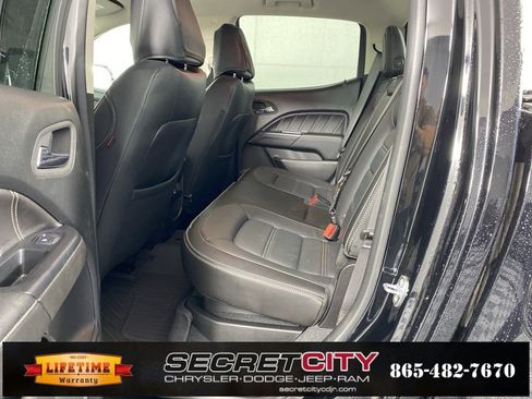 Used 2022 GMC Canyon Denali image 27