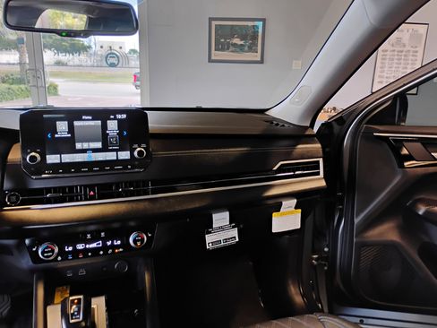 Used 2023 Mitsubishi Outlander SEL image 34