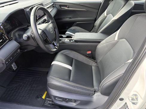 Certified 2025 Toyota Camry SE FWD image 19