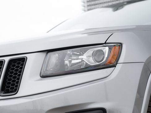 Used 2014 Jeep Grand Cherokee Altitude image 33