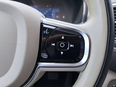 Used 2023 Volvo XC90 B6 Core w/ Climate Package AWD/4WD image 18