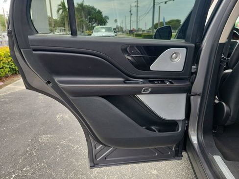 Used 2021 Lincoln Aviator Reserve w/ Equipment Group 210A AWD/4WD image 15