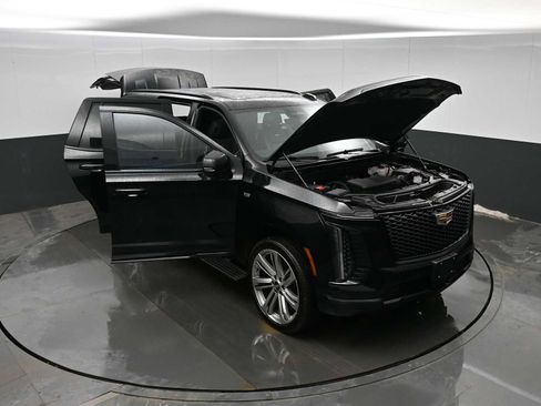 Used 2025 Cadillac Escalade Sport w/ Touring Package image 42