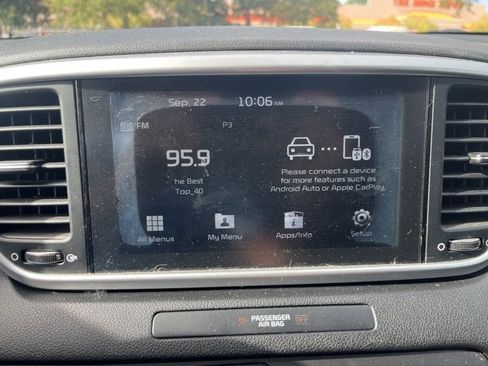 Used 2020 Kia Sportage LX image 25