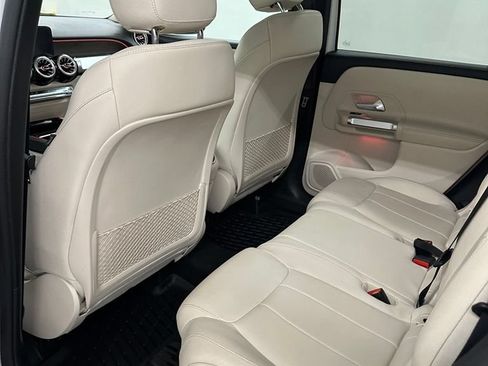 Used 2022 Mercedes-Benz GLB 250 4MATIC image 26
