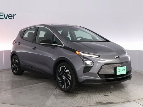 Used 2022 Chevrolet Bolt LT w/ Infotainment Package image 4