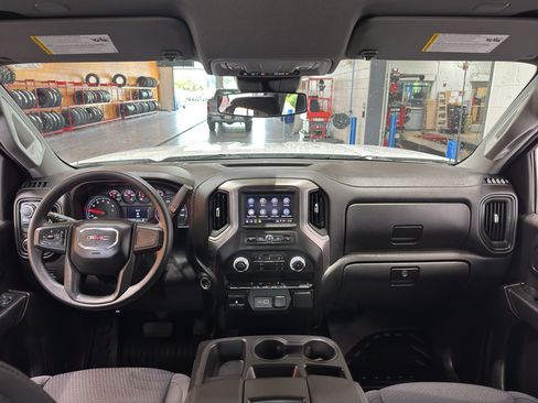 Used 2025 GMC Sierra 2500 Pro AWD/4WD image 13