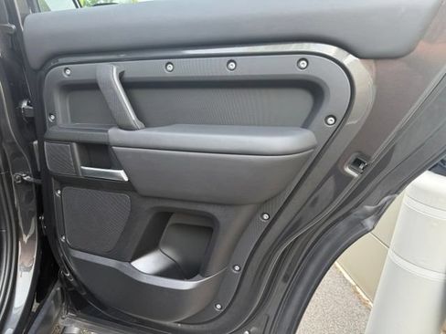 Used 2025 Land Rover Defender 130 V8 AWD/4WD image 36