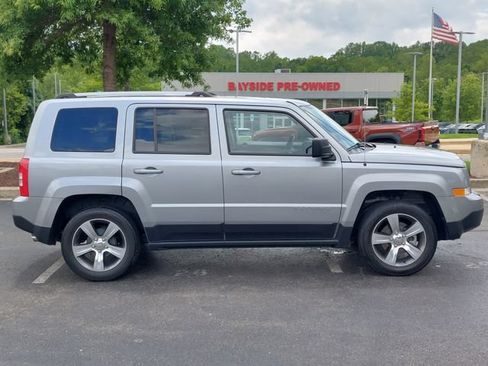 Used 2017 Jeep Patriot High Altitude FWD image 22