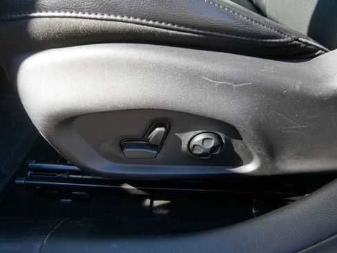 Used 2017 Jeep Compass Latitude w/ Popular Equipment Group image 14