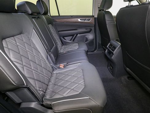New 2026 Volkswagen Atlas SEL Premium R-Line AWD/4WD image 17