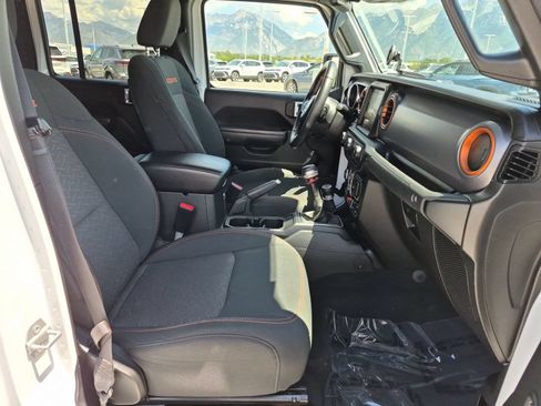 Used 2022 Jeep Gladiator Mojave w/ LED Lighting Group AWD/4WD image 30