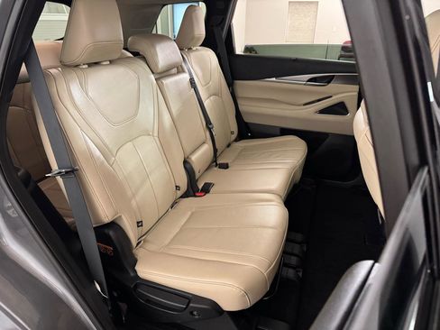 Used 2023 INFINITI QX60 Luxe w/ Performance Audio Package image 42