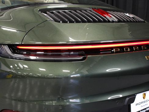 Certified 2021 Porsche 911 Targa 4S image 16