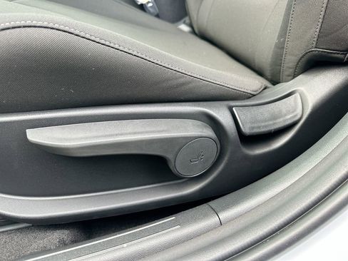 Certified 2025 Hyundai Elantra SEL image 53