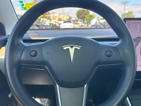 Used 2020 Tesla Model 3 Standard Range Plus RWD image 22