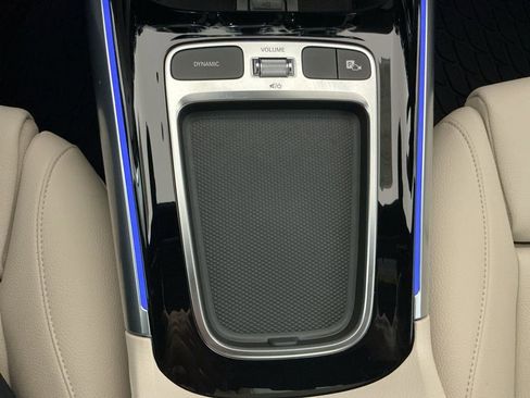 Used 2024 Mercedes-Benz GLA 250 4MATIC image 14