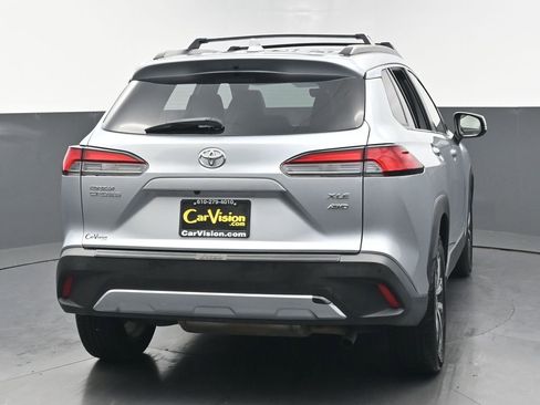 Used 2022 Toyota Corolla Cross XLE w/ Convenience Package image 4
