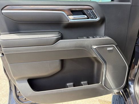 Certified 2025 GMC Sierra 1500 SLT w/ SLT Premium Package AWD/4WD image 14