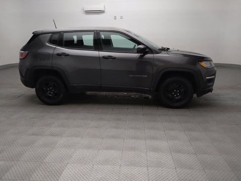 Used 2018 Jeep Compass Sport AWD/4WD image 11