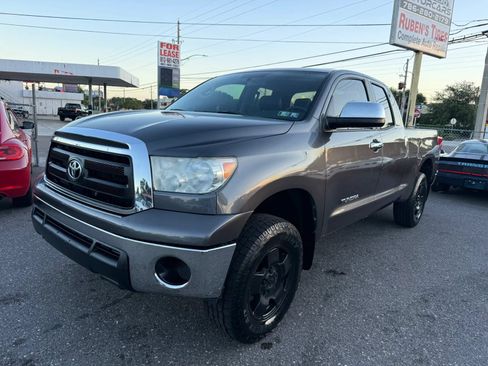 Used 2013 Toyota Tundra 4x4 Double Cab image 1