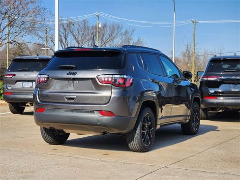 Certified 2023 Jeep Compass Altitude image 7