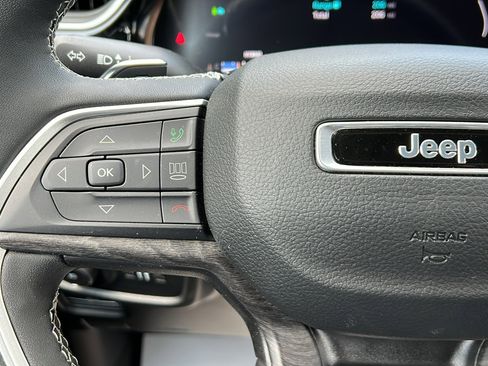 Certified 2023 Jeep Grand Cherokee 4WD 4xe w/ Luxury Tech Group II image 14