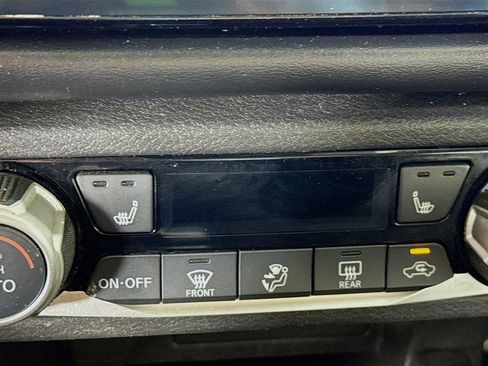 Certified 2023 Nissan Versa SR w/ Electronics Package image 11