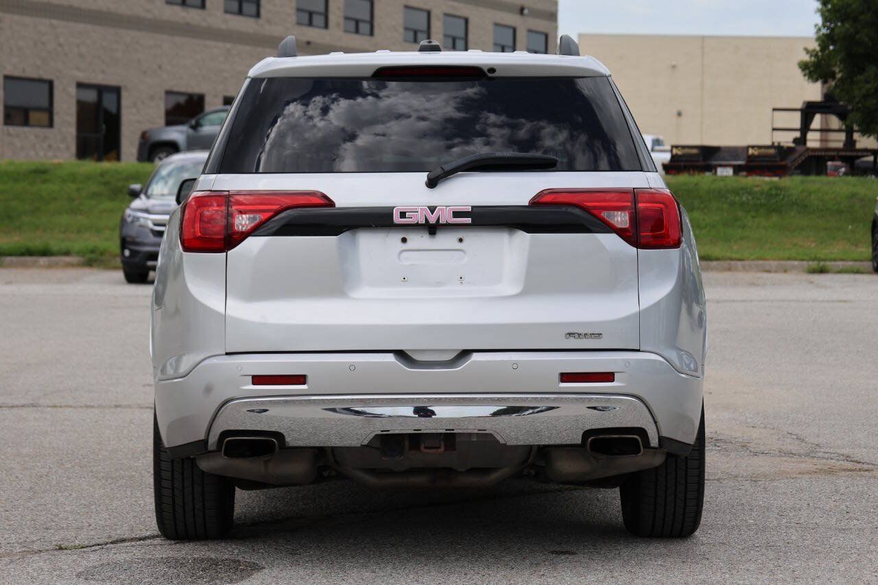 Used 2018 GMC Acadia Denali w/ Technology Package AWD/4WD image 10