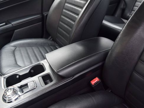 Used 2017 Ford Fusion SE w/ Fusion SE Technology Package FWD image 29