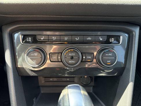 Used 2021 Volkswagen Tiguan SE w/ Panoramic Sunroof Package AWD/4WD image 20