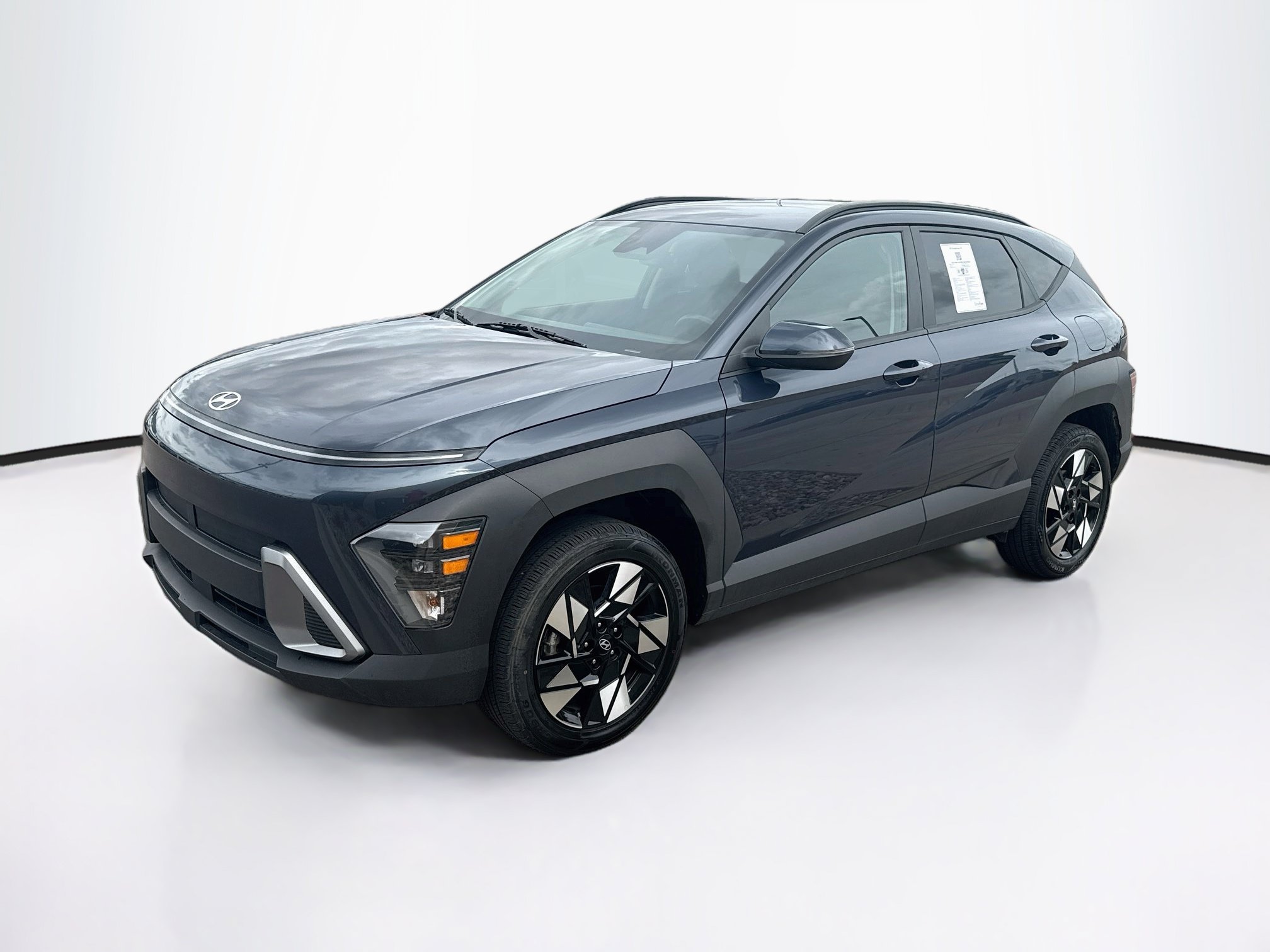 Used 2025 Hyundai Kona SEL AWD/4WD image 3