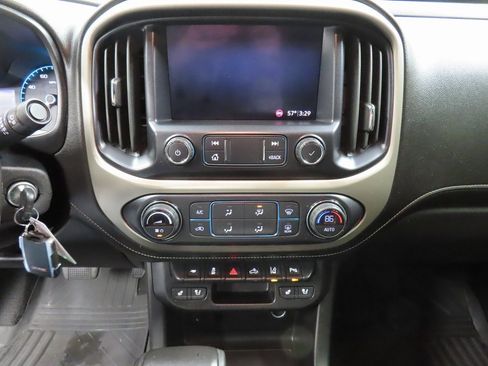 Used 2021 GMC Canyon Denali image 13