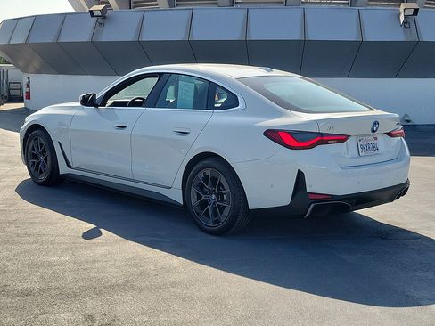 Used 2023 BMW i4 eDrive35 w/ Premium Package RWD image 2