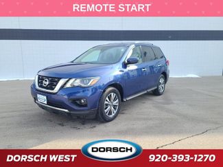 Used 2020 Nissan Pathfinder SV video 1