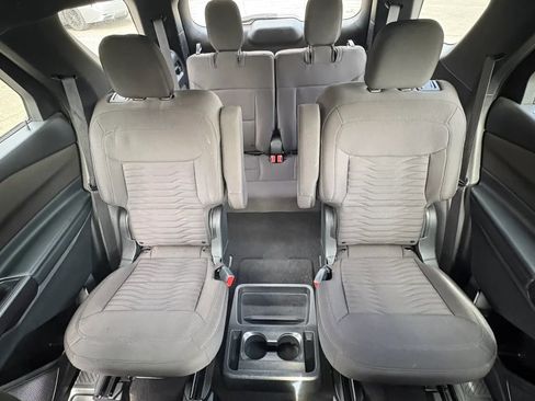 Used 2020 Ford Explorer XLT AWD/4WD image 32