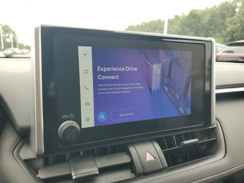 Certified 2025 Toyota RAV4 XLE AWD/4WD image 25