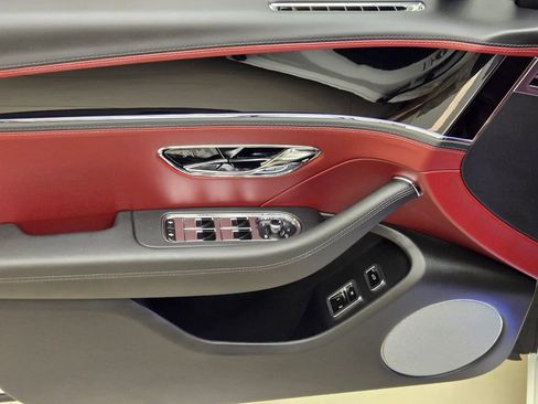 Certified 2023 Bentley Flying Spur V8 AWD/4WD image 30