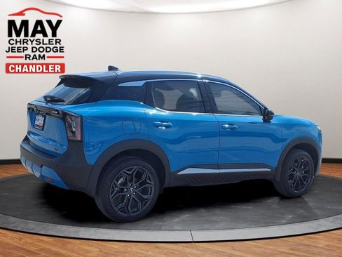 Used 2025 Nissan Kicks SR FWD image 20