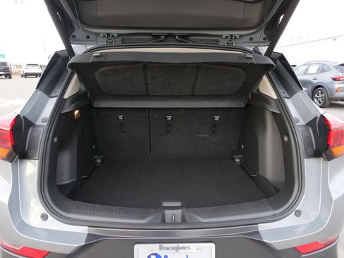 Used 2023 Buick Encore GX Essence w/ Experience Buick Package image 14