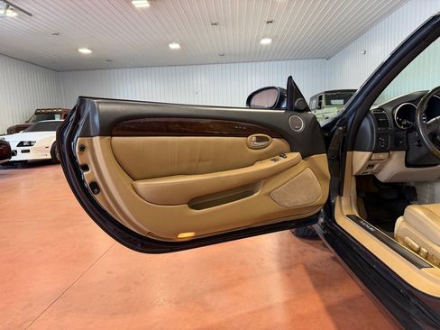 Used 2007 Lexus SC 430 Convertible RWD image 17