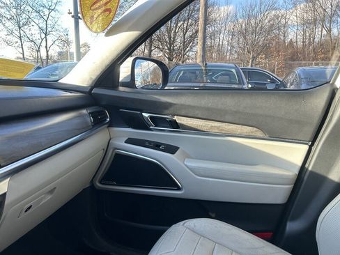 Used 2020 Kia Telluride SX w/ SX Prestige Package image 13