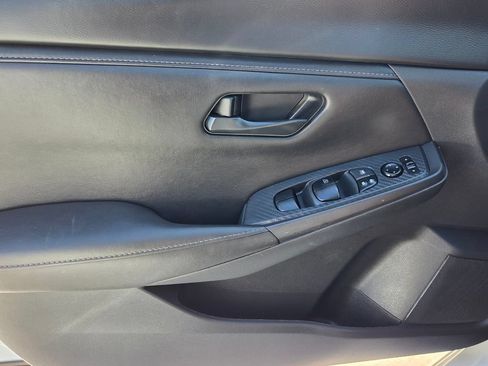Used 2024 Nissan Sentra S FWD image 29