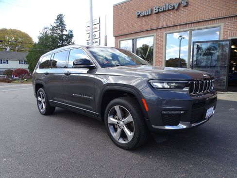 Used 2021 Jeep Grand Cherokee L Limited image 31