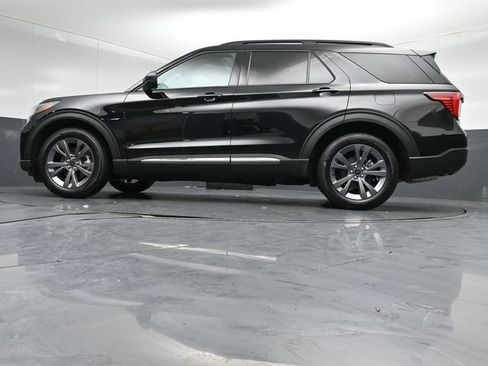 Certified 2025 Ford Explorer Active w/ Active Comfort Package AWD/4WD image 42